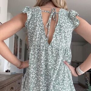 Frenchy Petite Floral Print V Neck Layered Ruffle Green Dress
